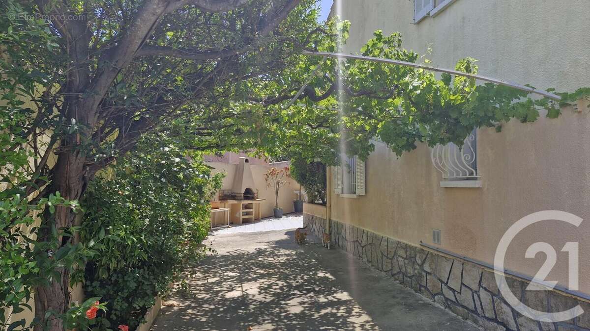 Maison à SIX-FOURS-LES-PLAGES