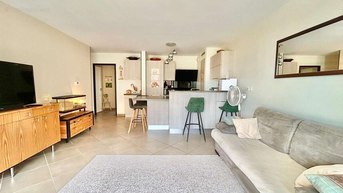 Appartement 67 m² à Annecy-Le-Vieux  - photo 2