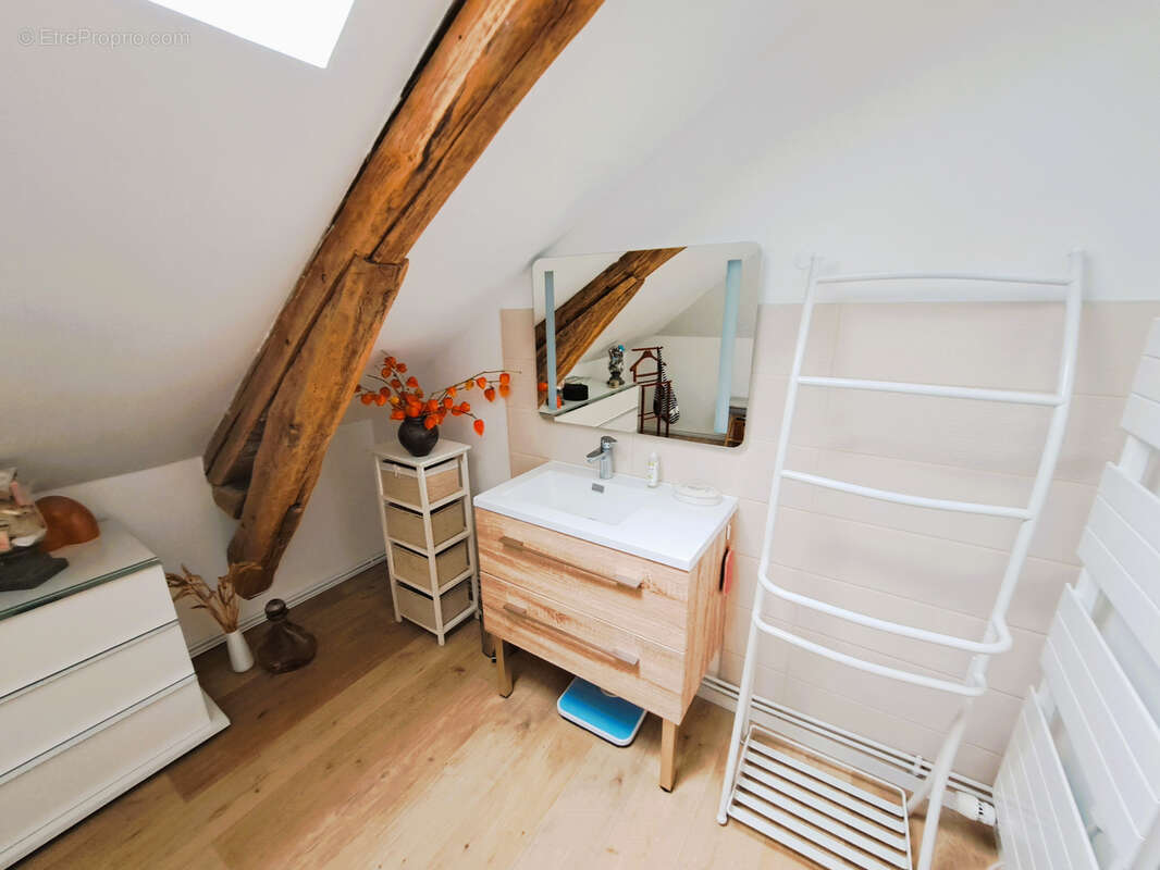 Maison à MONTEREAU-FAULT-YONNE