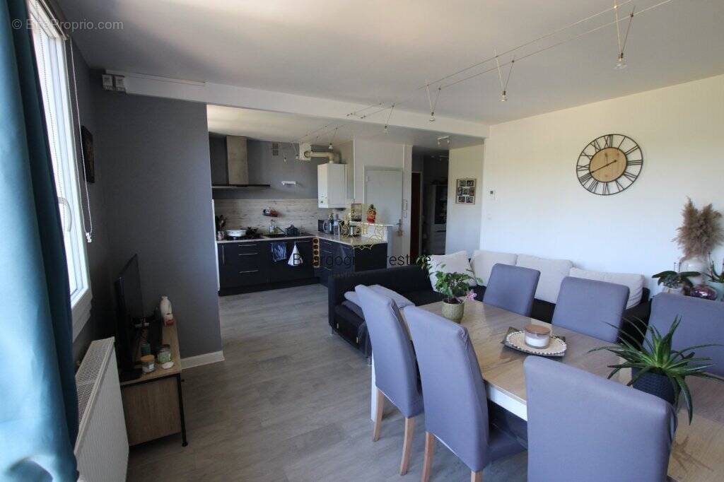 Appartement t3 avec loggia, cave et garage - photo 1