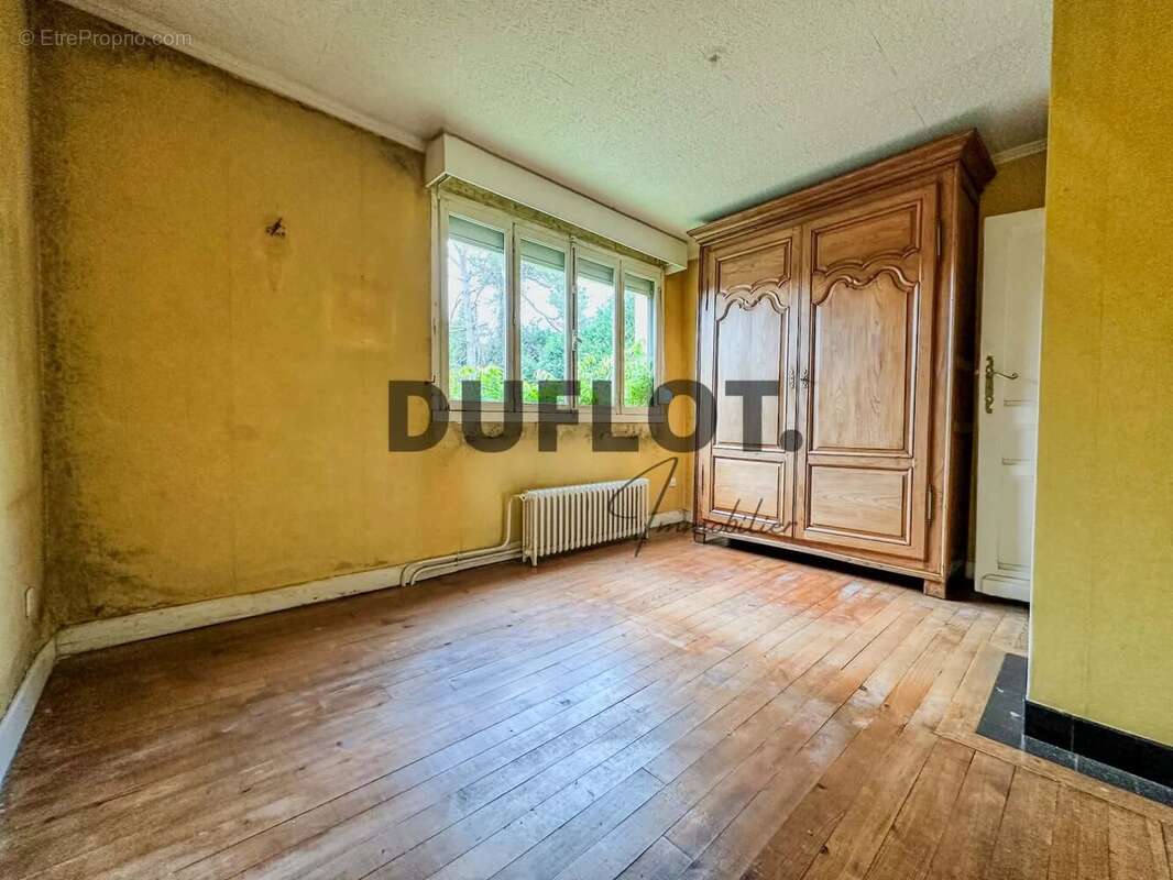 Maison à FRUGES