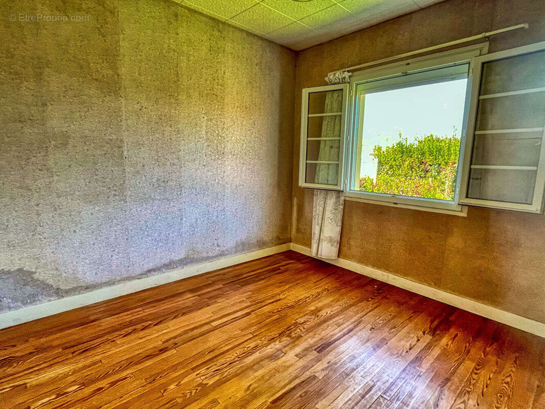 À VENDRE -Maison de 74 m² avec garage et cave - photo 12
