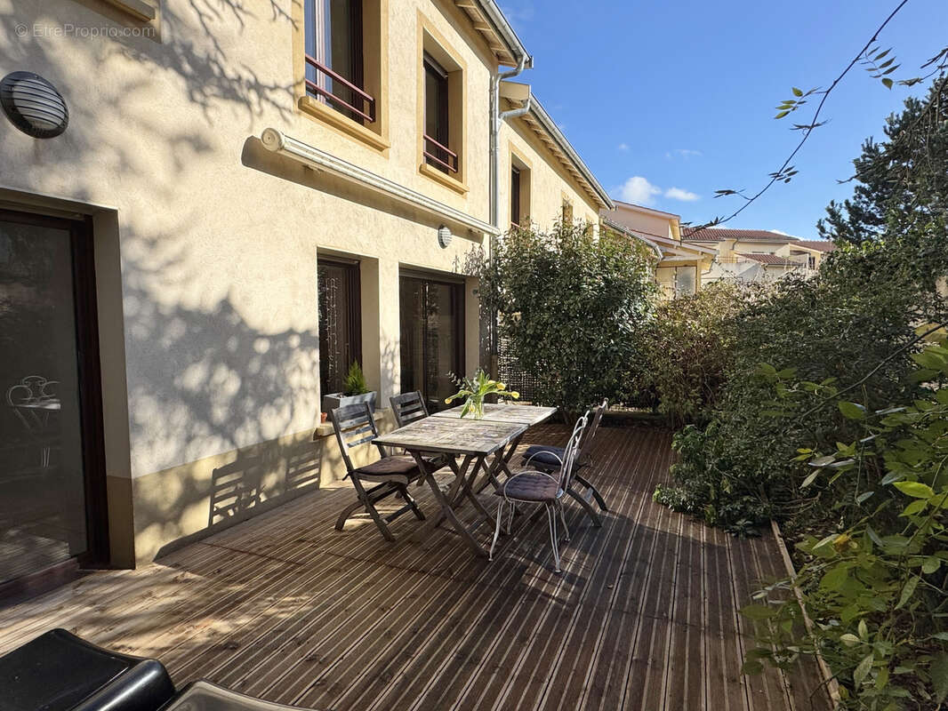 Appartement à MESSIMY