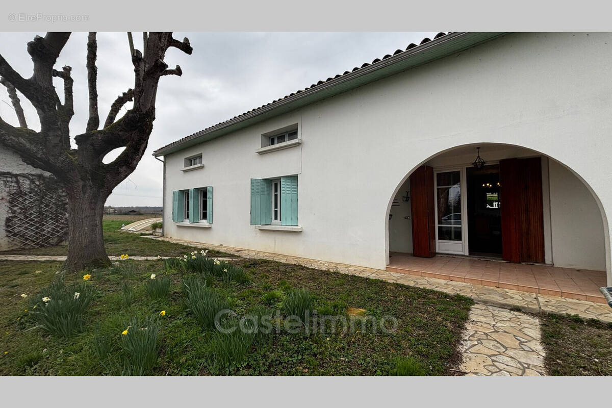 Maison à CASTELSARRASIN