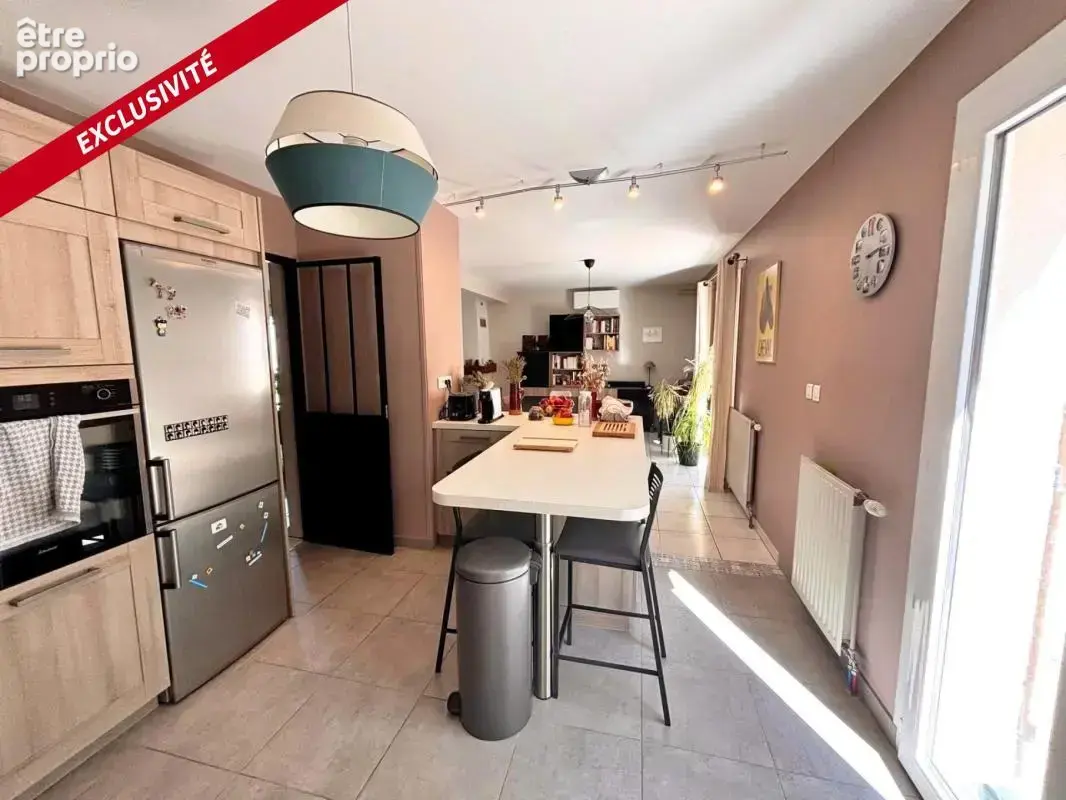 Maison familiale 4 chambres, bureau et jardin clos - photo 9