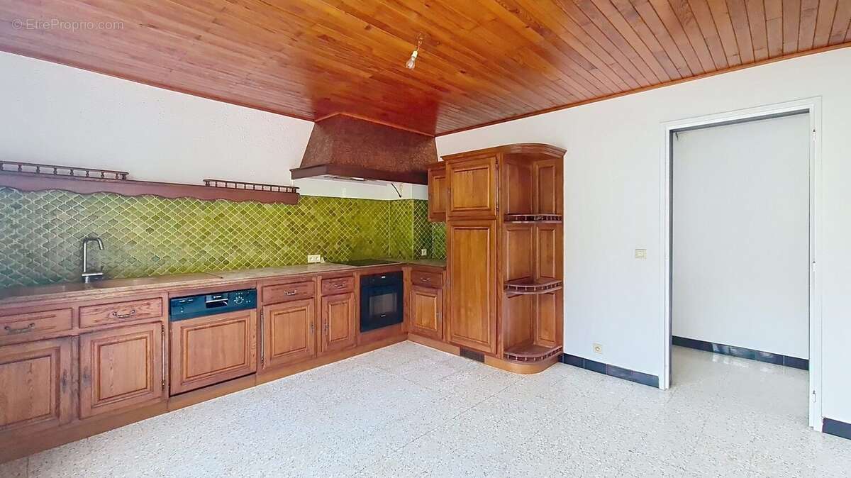 Maison 281 m² à Pont-De-Roide  - photo 4
