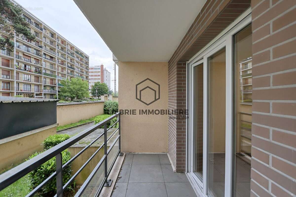 Appartement 69 m² à Viry-Chatillon  - photo 3