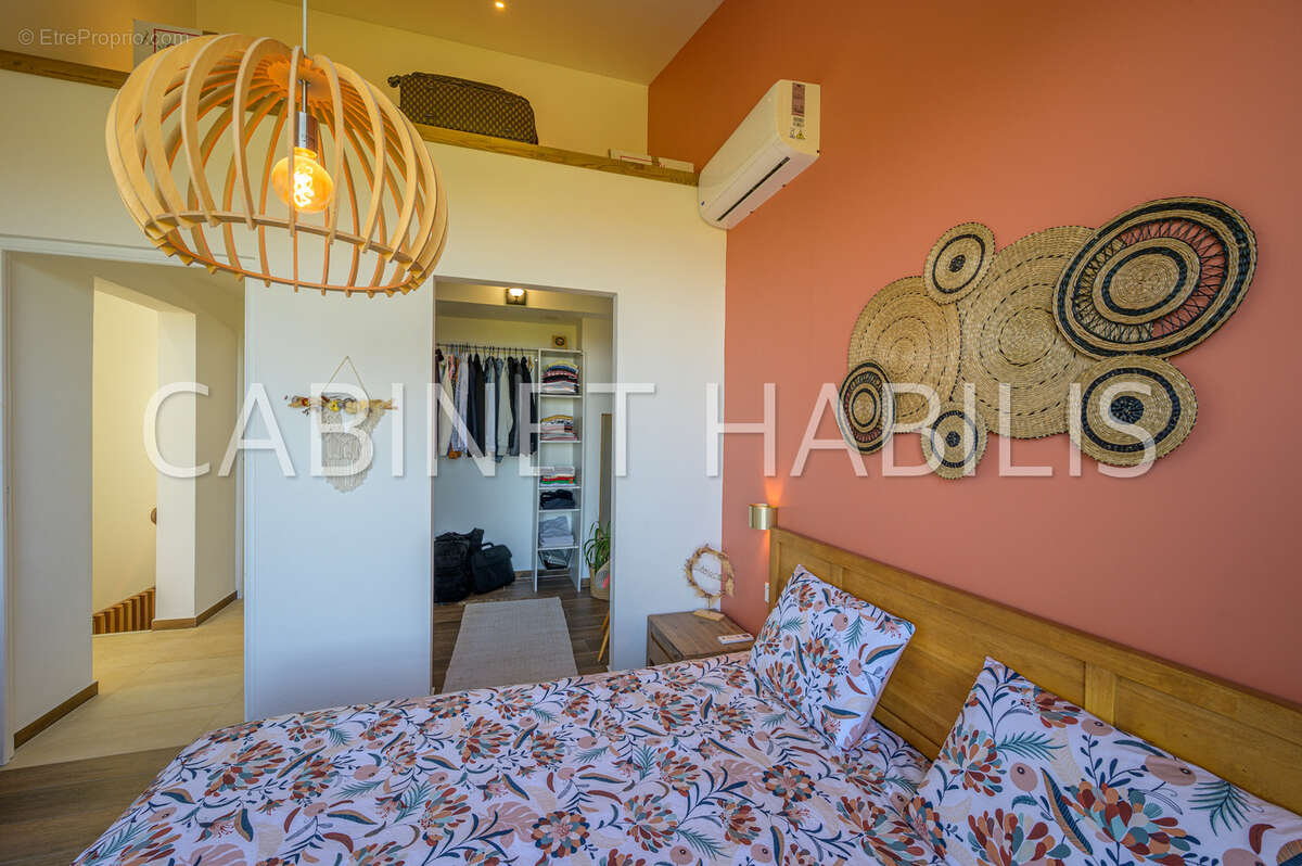 A VENDRE -VILLA T6  224.40 m2 environ - ENTRE-DEUX - 690 000 € - photo 13