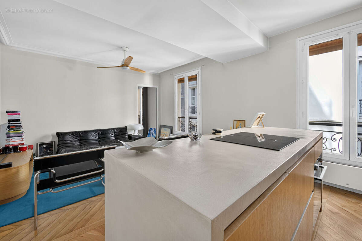 Appartement à PARIS-19E