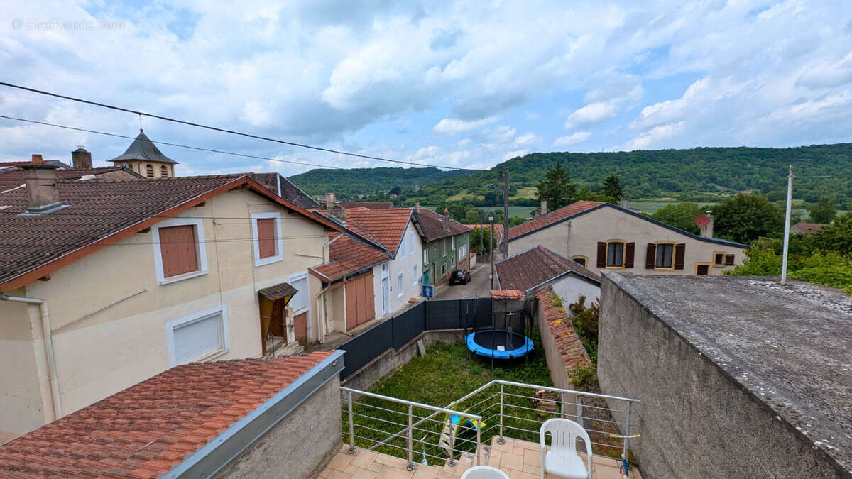 Maison à VILLECEY-SUR-MAD