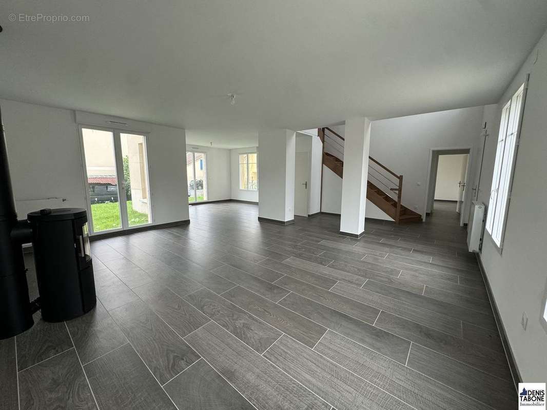 Maison à SAINT-PRIX