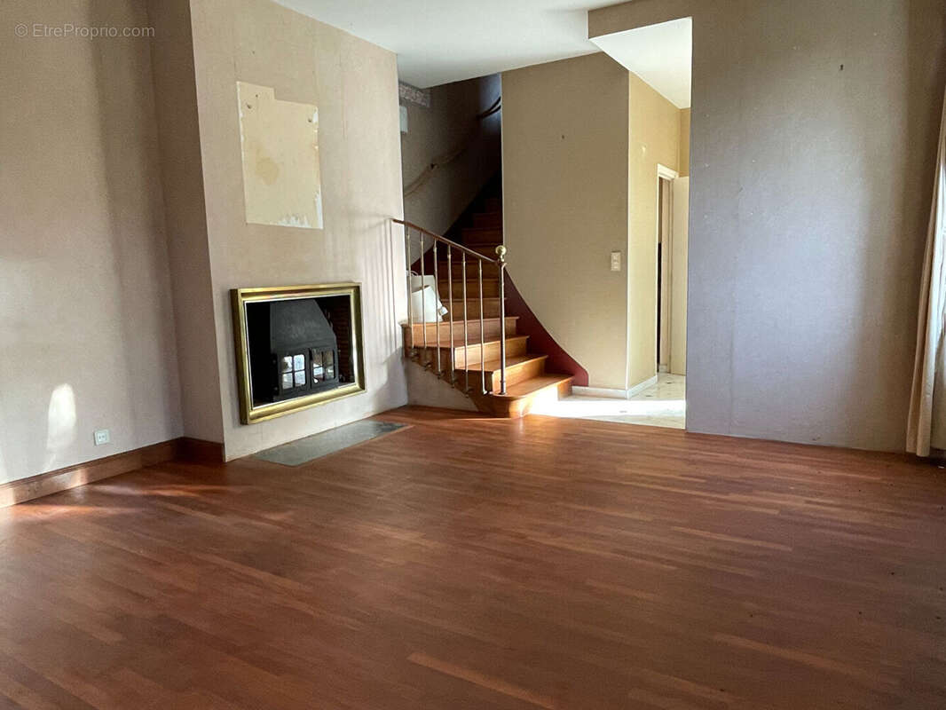 Maison à SAINT-PIERRE-DE-MAILLE