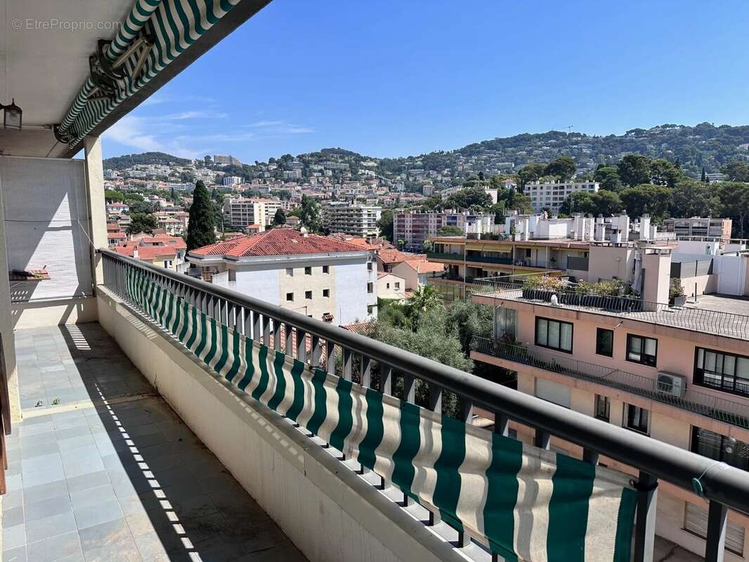 Appartement à LE CANNET