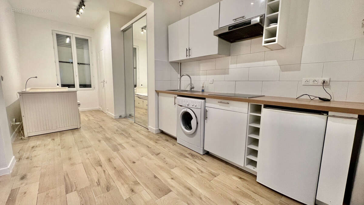 Commerce à PARIS-17E