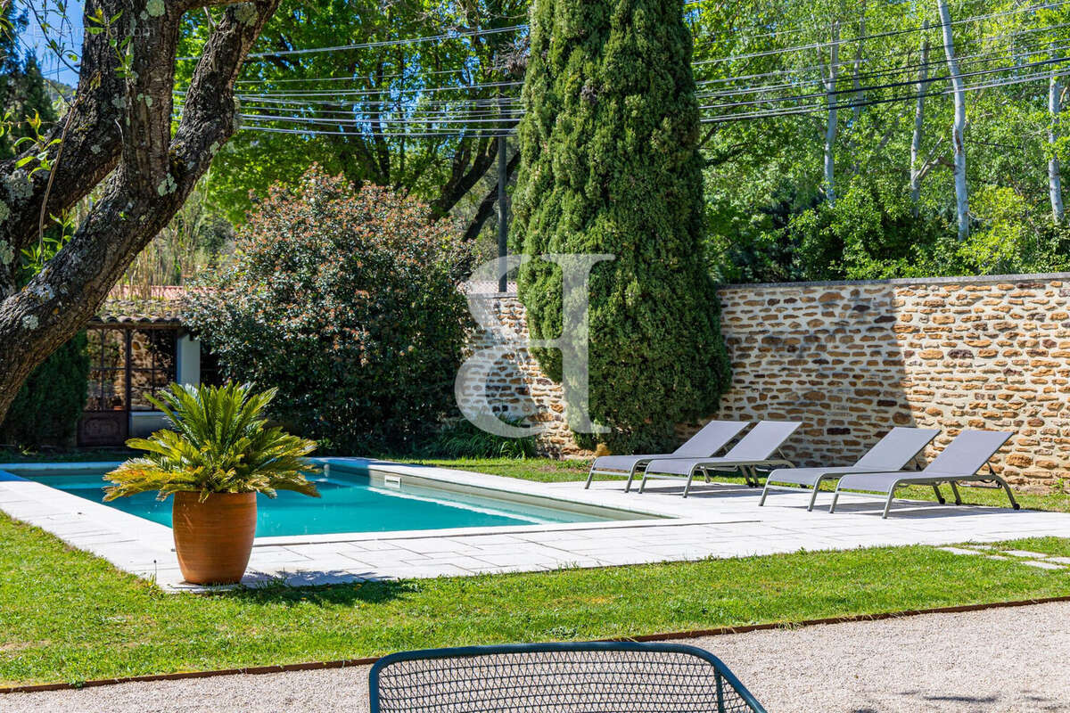 Maison à SAINTE-CECILE-LES-VIGNES