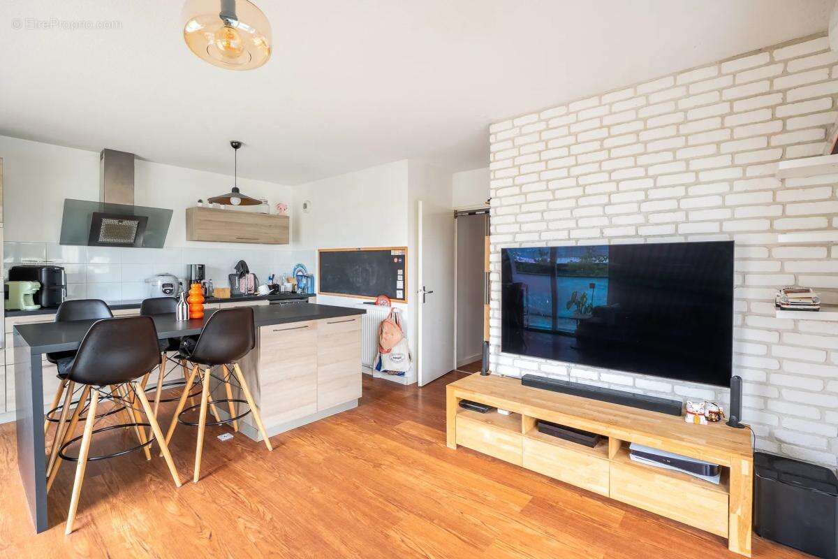 Appartement à VILLENAVE-D'ORNON