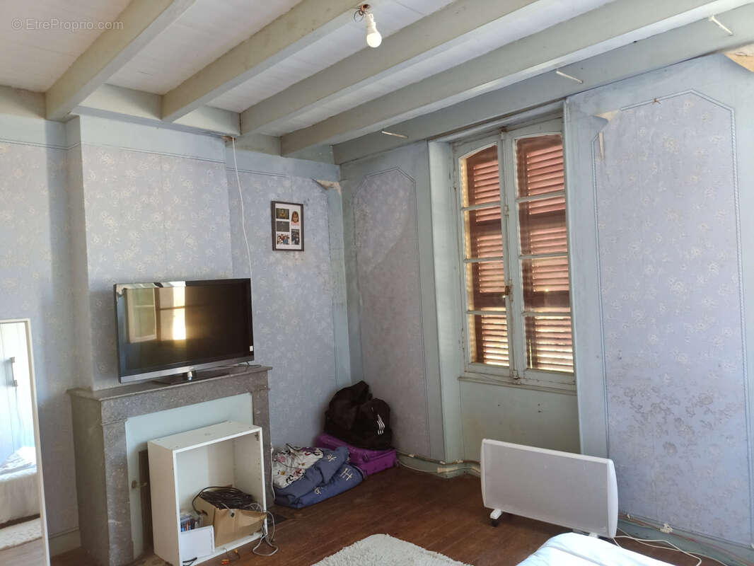 Maison à SAINT-CIERS-SUR-GIRONDE