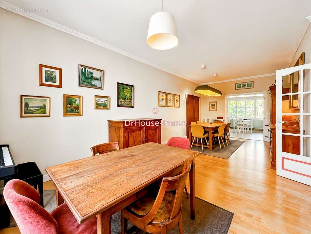 Maison 205 m² à Gond-Pontouvre  - photo 24