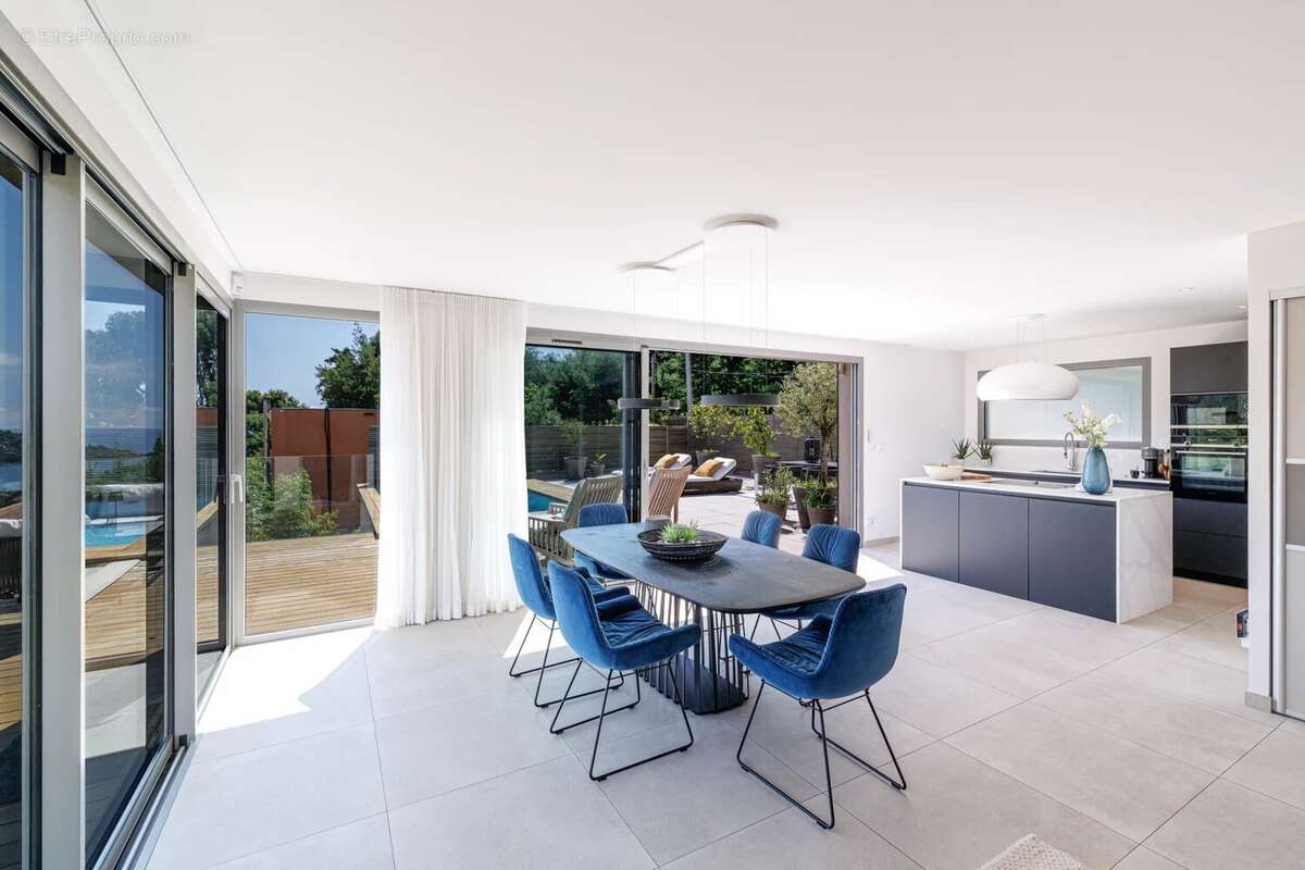 Maison à THEOULE-SUR-MER