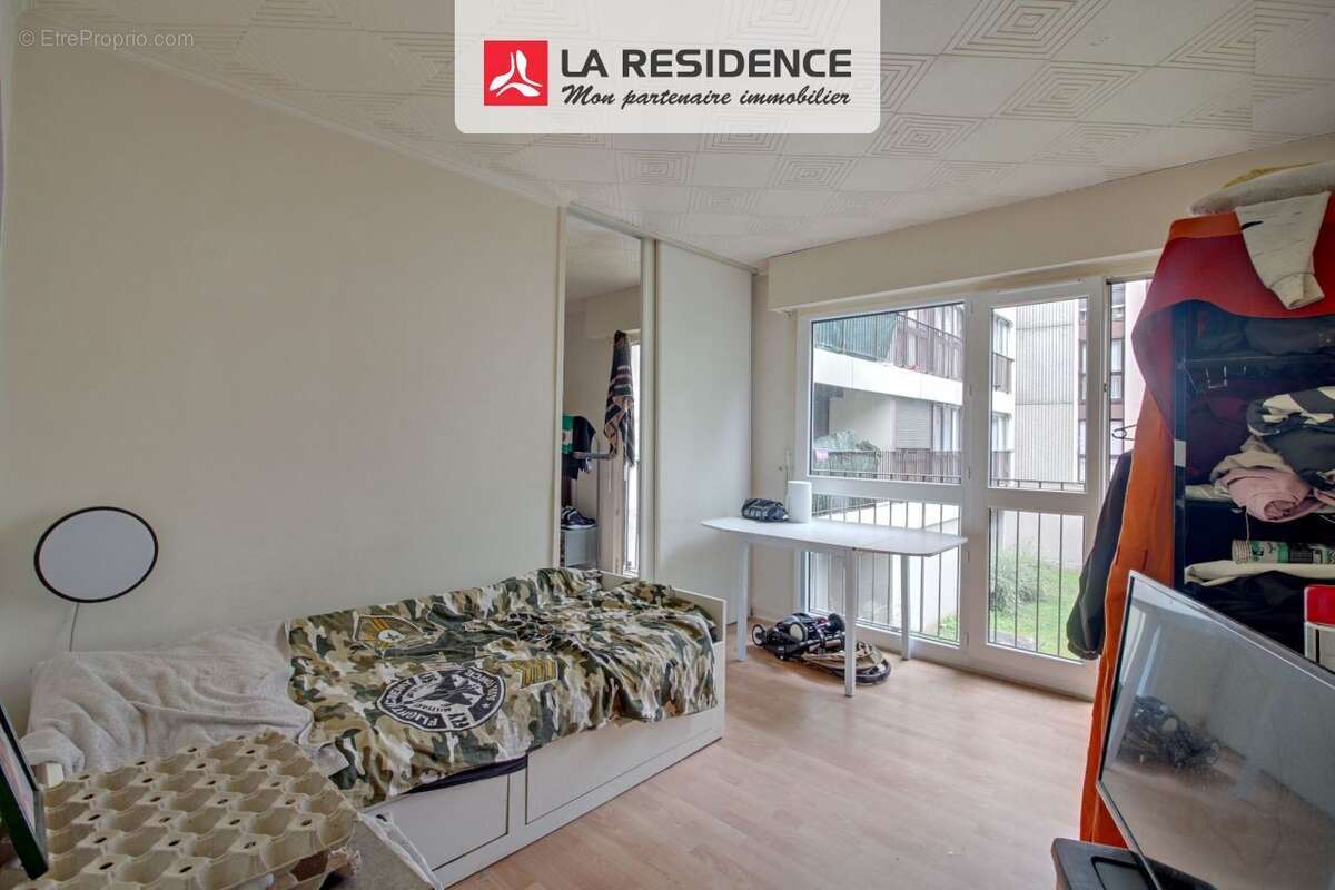 Appartement 30 m² à Les Mureaux  - photo 2
