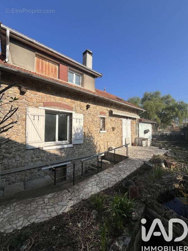 Photo 2 - Maison à VILLENEUVE-LE-ROI