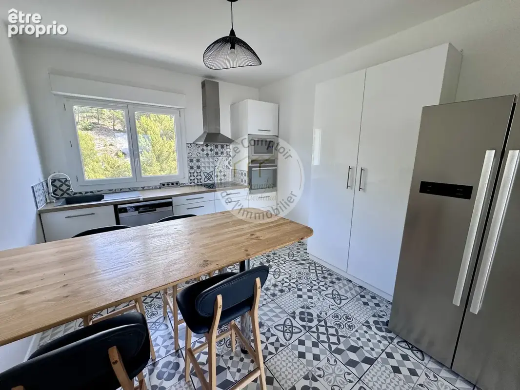 Super rouvière : t4 rénové avec vue mer exceptionnelle - photo 7