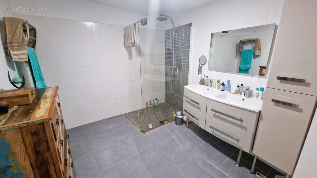 Maison à SAINT-DENIS