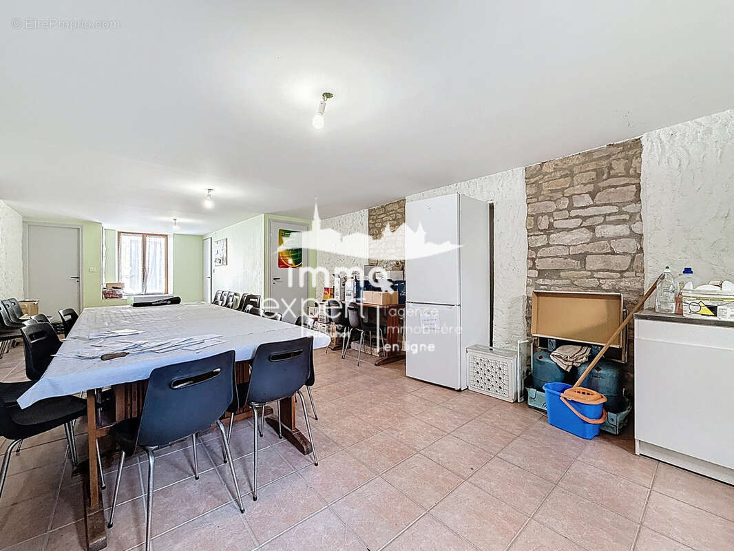Appartement à MIRECOURT