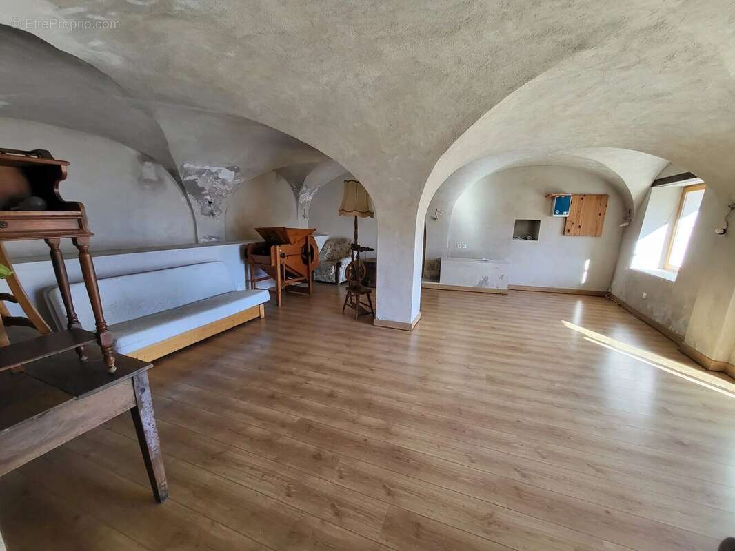 Maison à AURIS