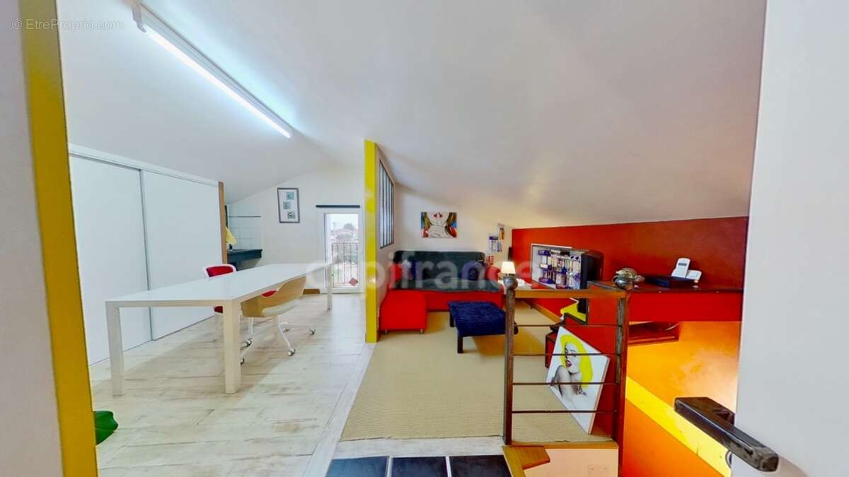 Maison de 116 m² - 4 chambres - proche services à pieds - garage -piscine - photo 20
