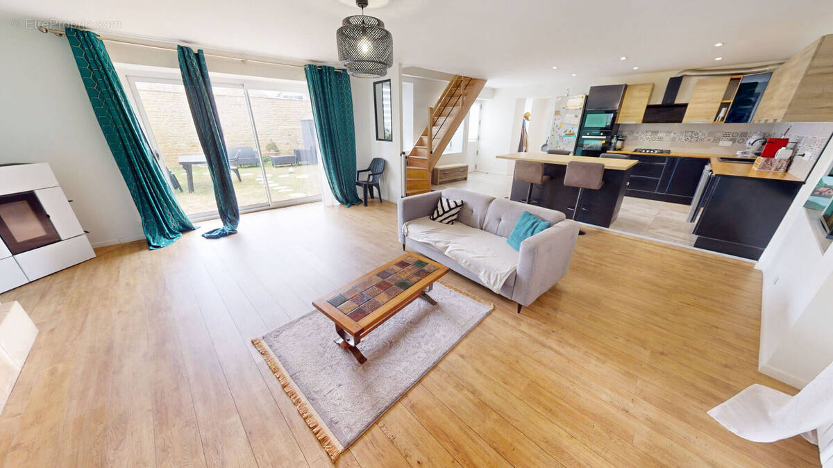 Maison à COURSEULLES-SUR-MER