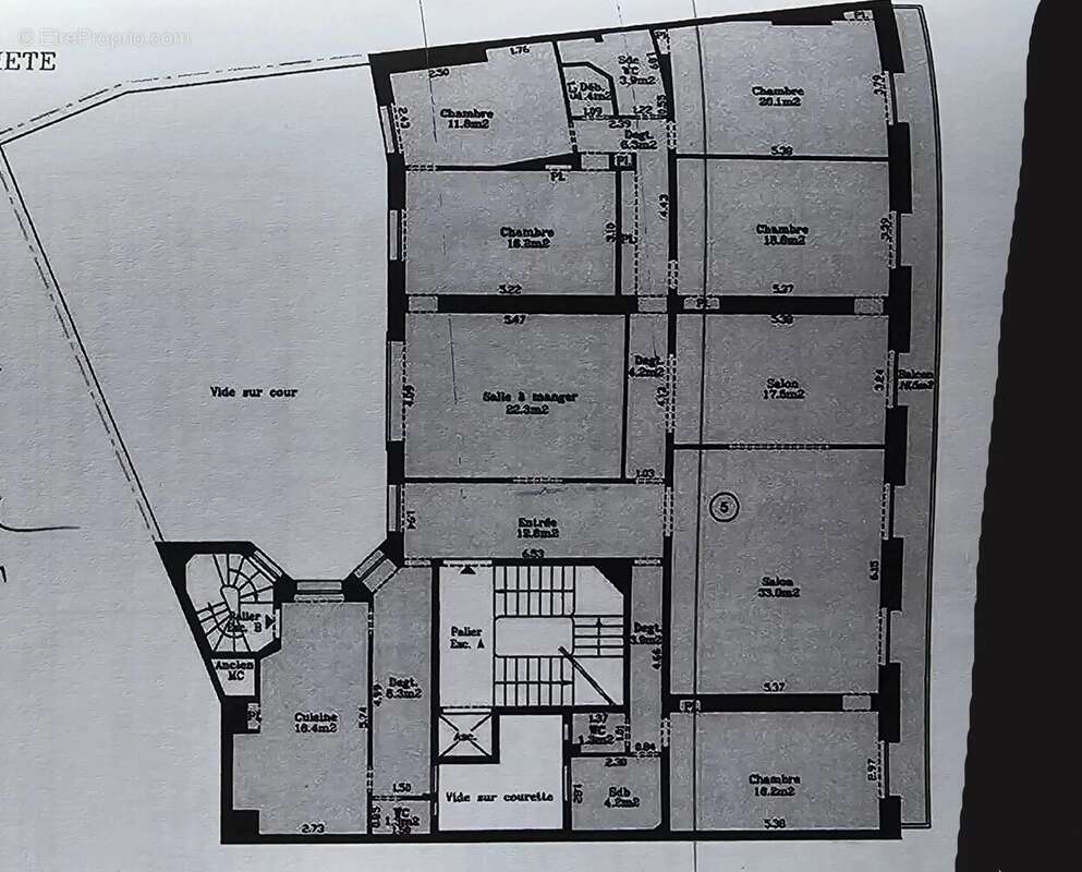 Appartement à PARIS-16E