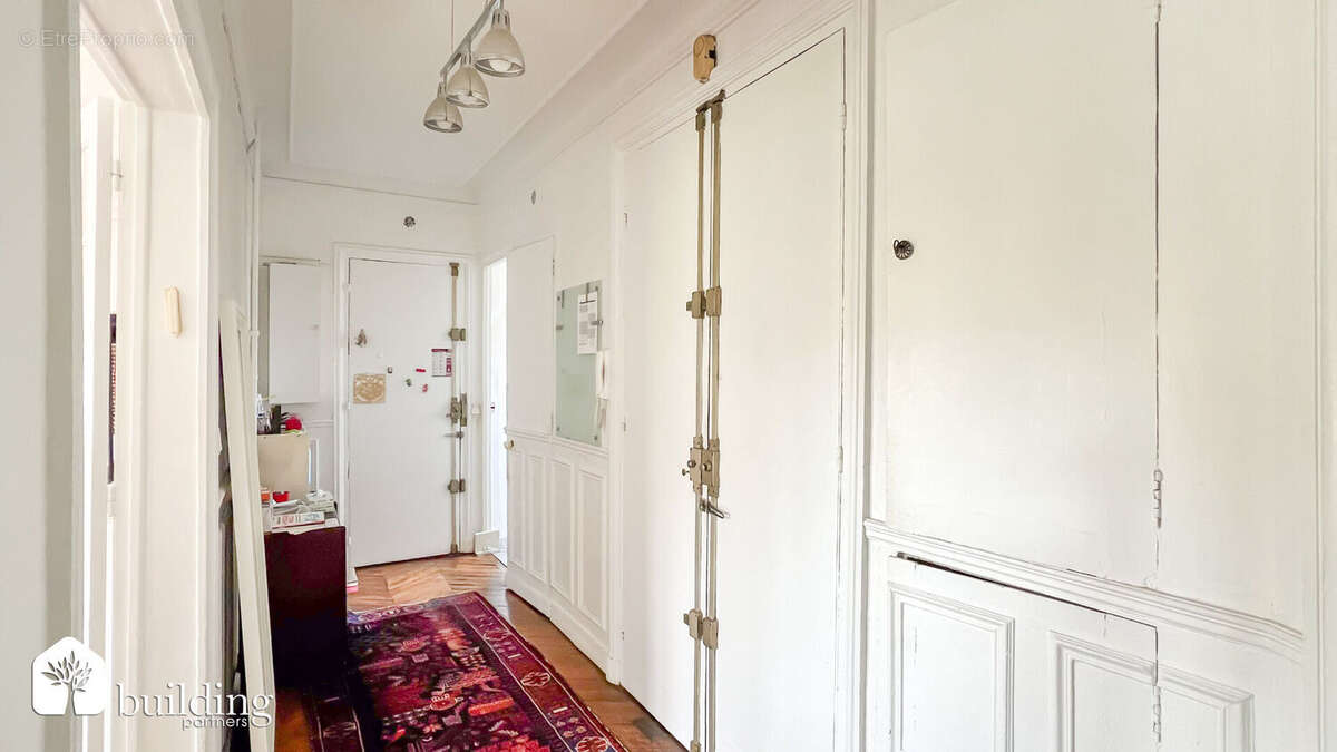 Appartement à PARIS-17E