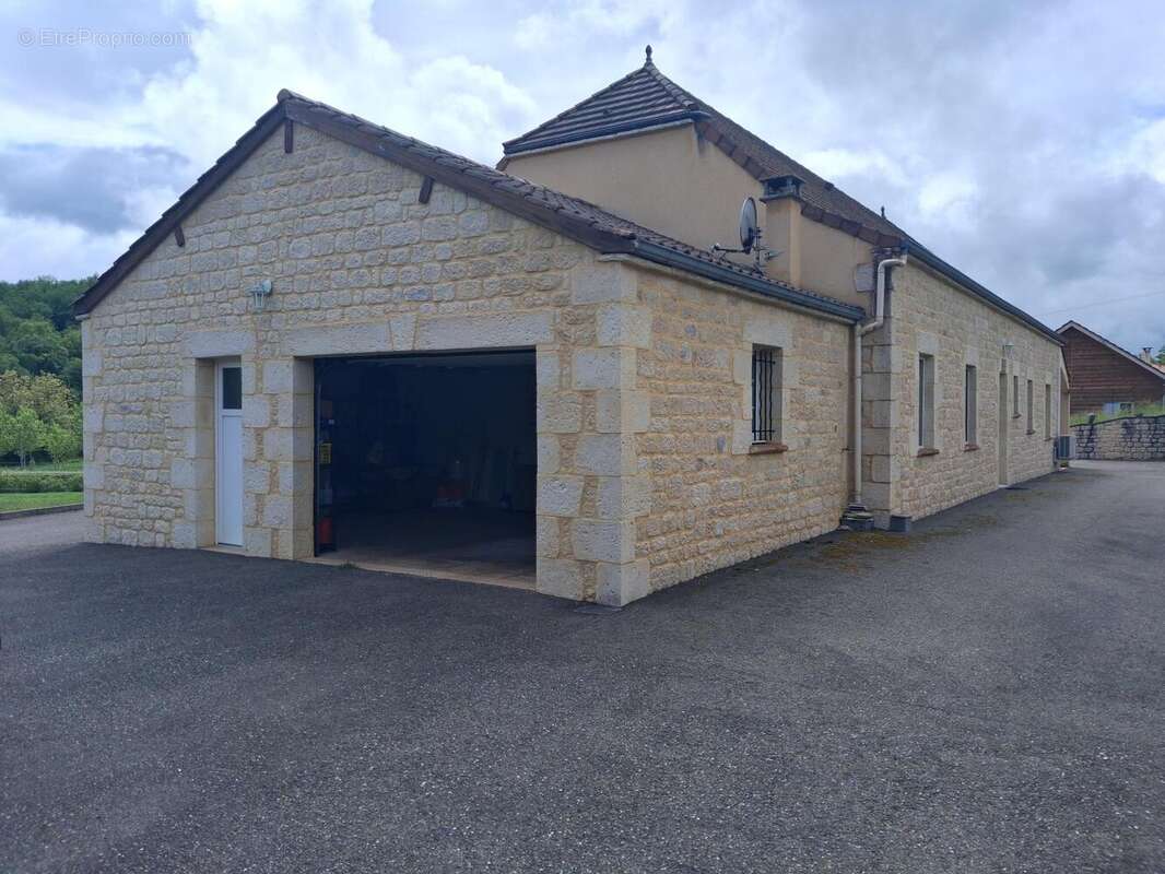 Photo 8 - Maison à SALVIAC