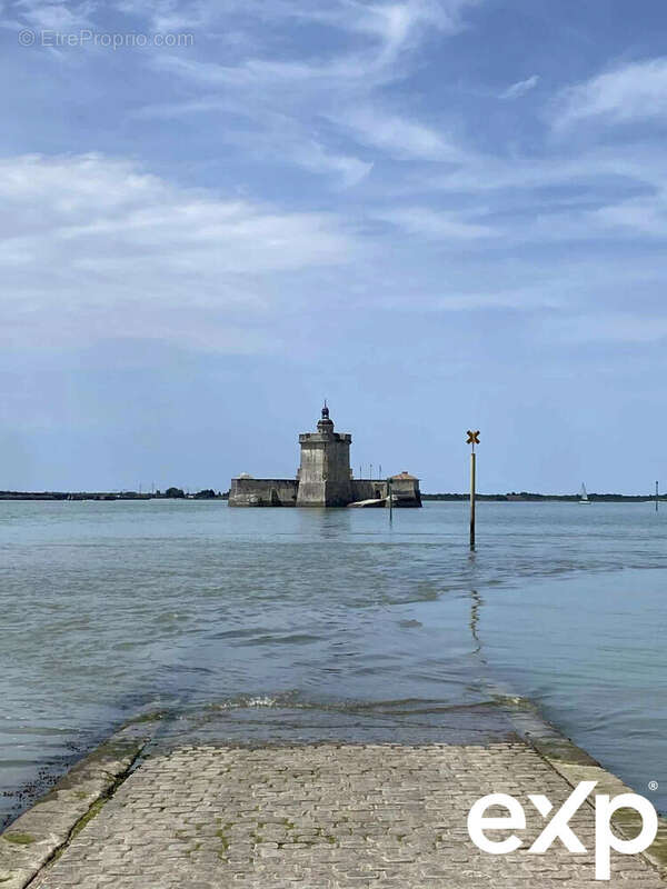 Autre à BOURCEFRANC-LE-CHAPUS