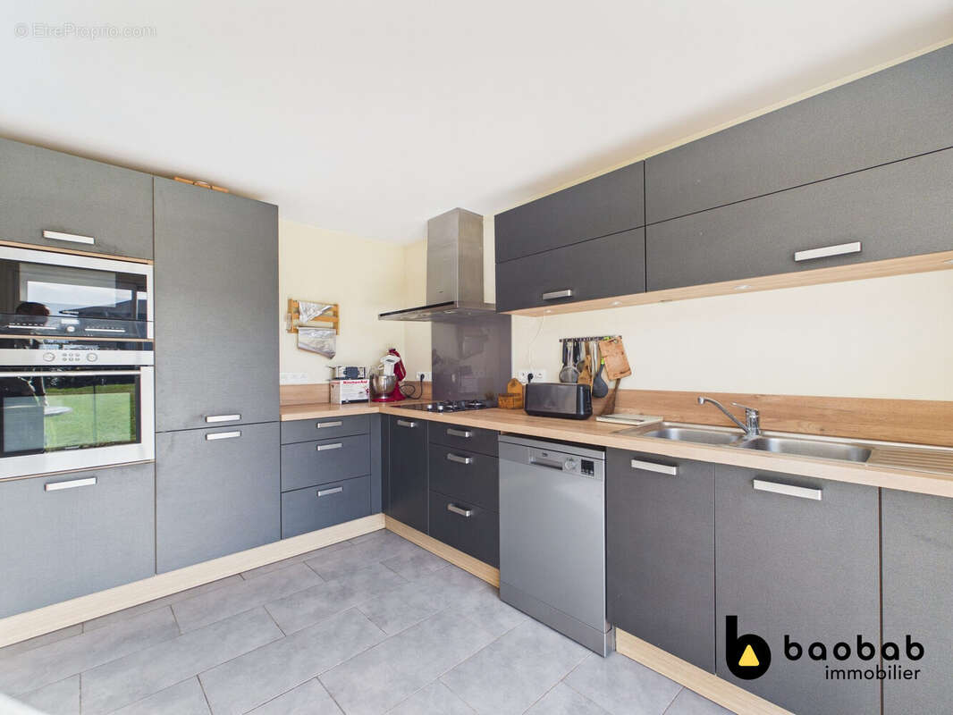 Maison à SAINT-JEOIRE-PRIEURE