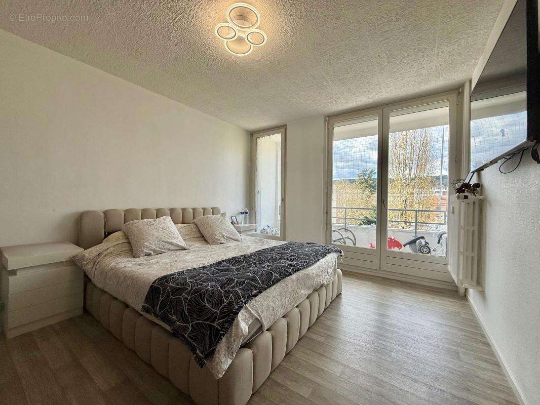 Appartement à CHENOVE