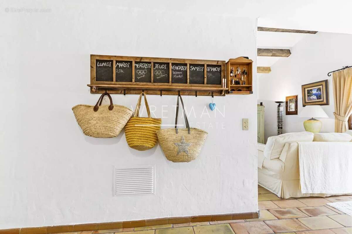 Maison à TOURRETTES-SUR-LOUP