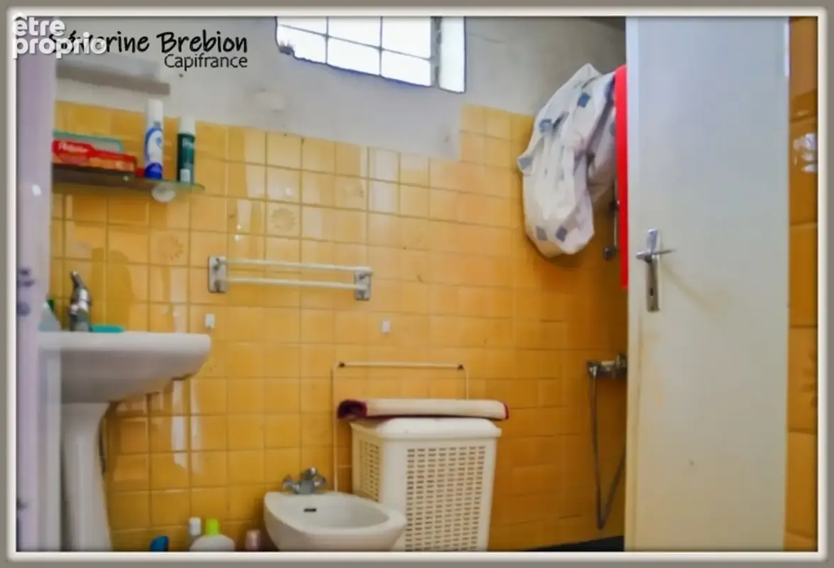  Grande maison à rénover + atelier – Idéale pour famille ou investisseur – Celles-sur-Durolle (63) - photo 4