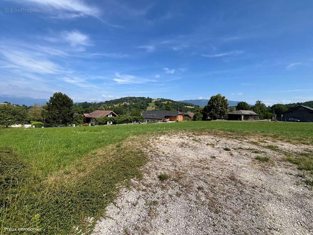 Terrain à MARCELLAZ-ALBANAIS