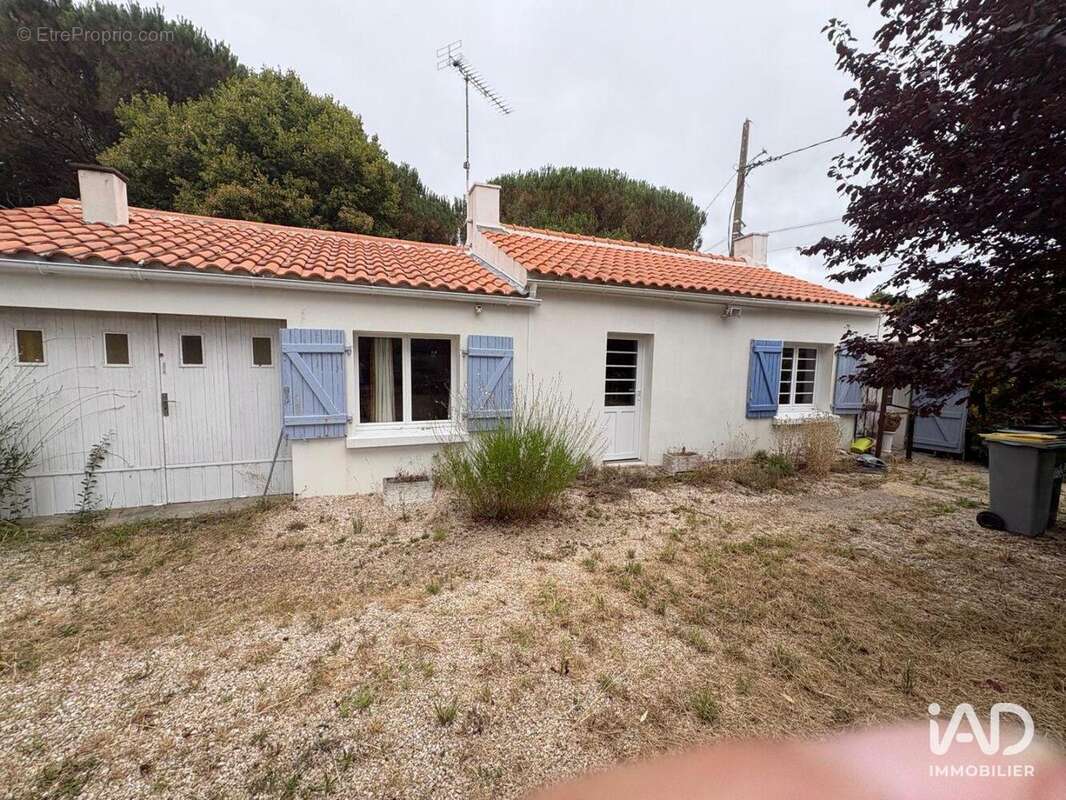 Maison 58 m² à Saint-Urbain  - photo 2