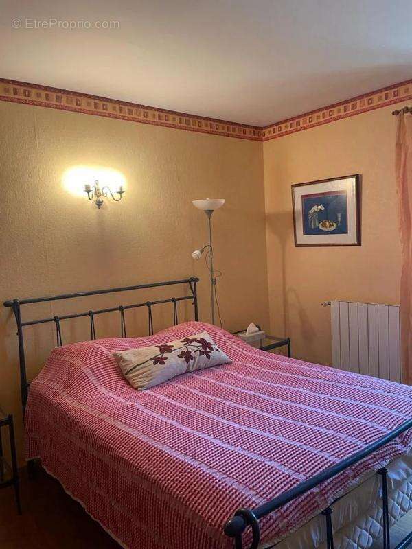 Maison à LA TOUR-SUR-ORB