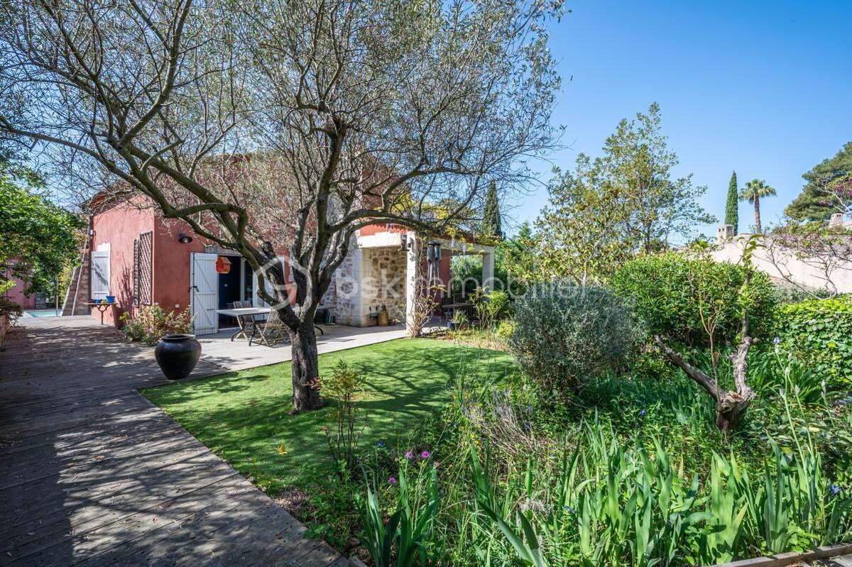 Maison à CARQUEIRANNE