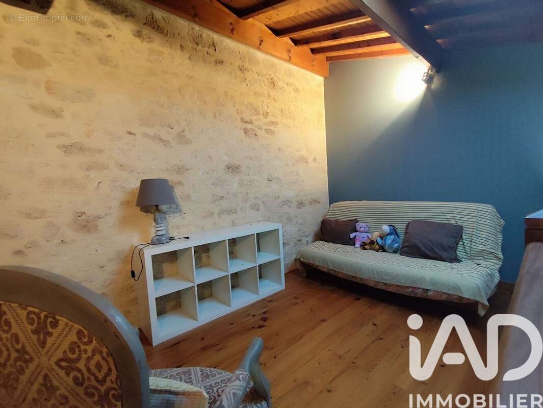 Photo 8 - Maison à LUSSAC