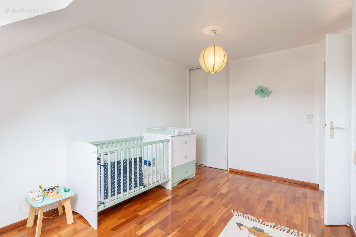 Appartement à POISY