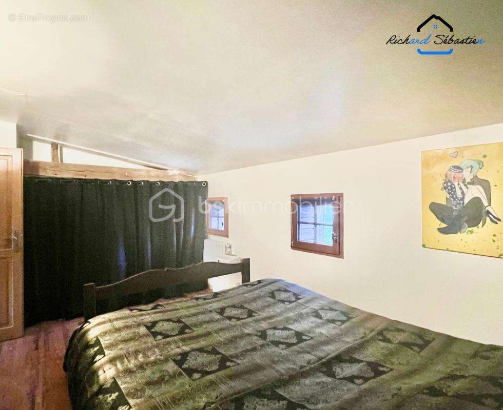 Maison à LAUNOIS-SUR-VENCE