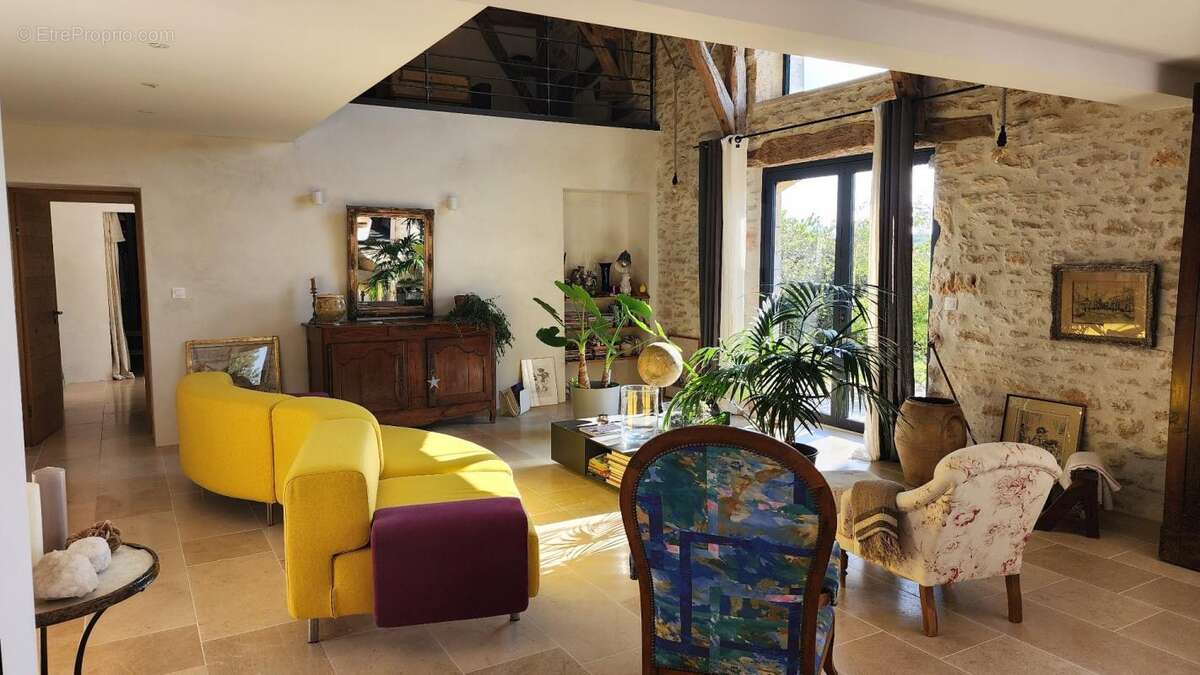 Maison à CREMPS
