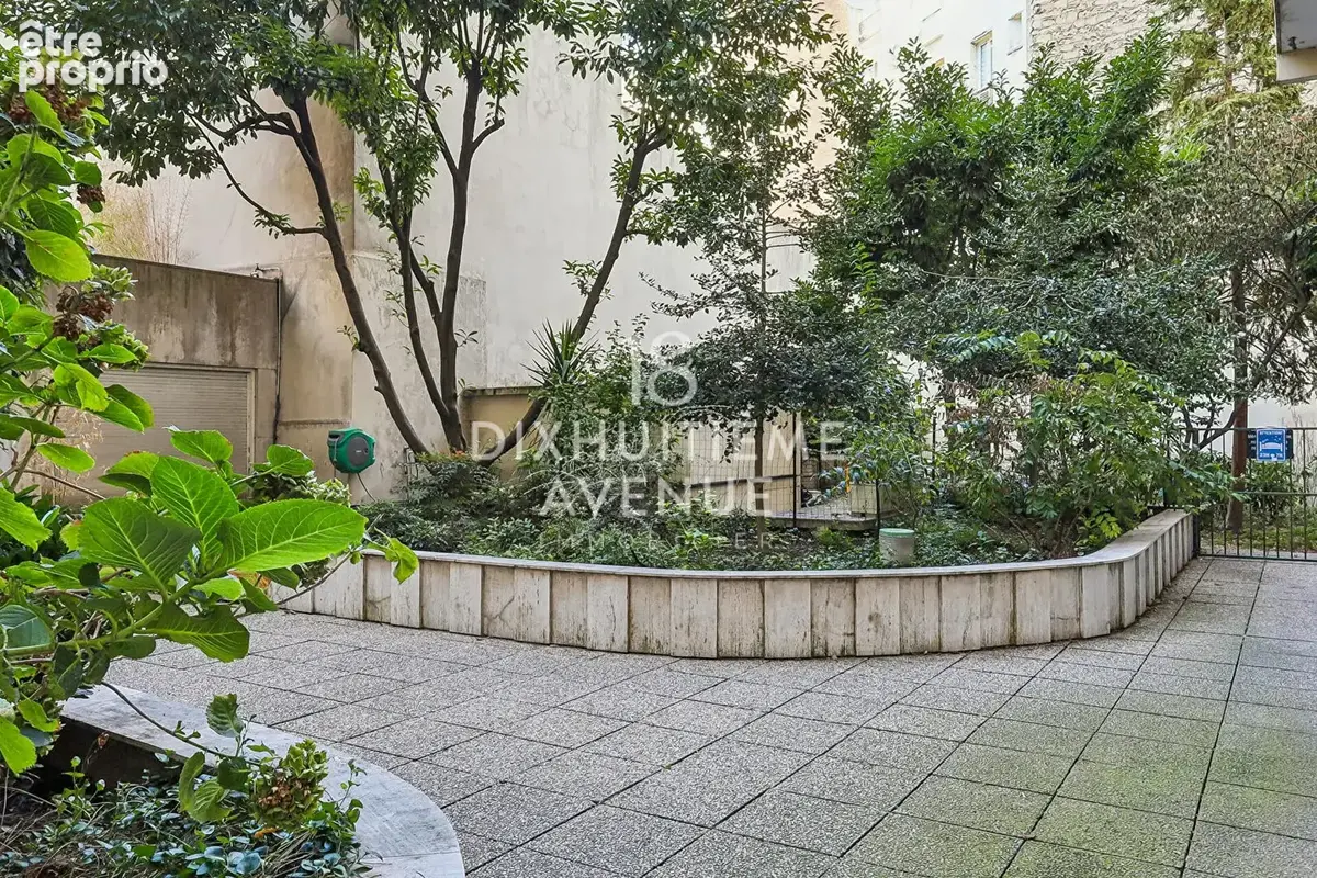 Rue Letort- 94m2- Dernier étage -terrasse- vue Sacré Coeur - photo 12