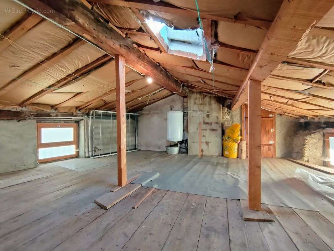 Maison de village en pierre 5 pièces - photo 10