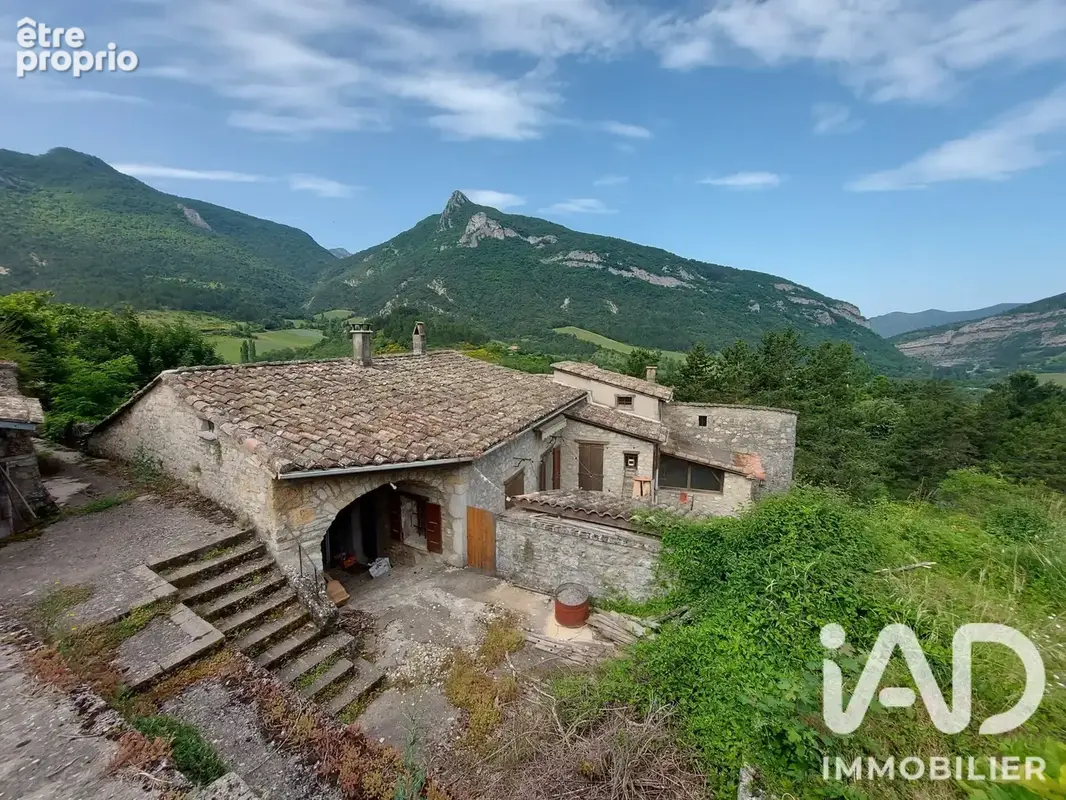 Photo 1 - Maison à ESPENEL